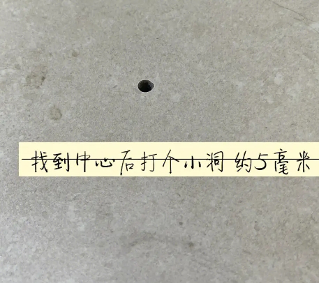 荆门瓷砖空鼓维修公司专业解答在瓷砖铺贴过程中，如果砂料搅拌不均匀，将会带来以下问题